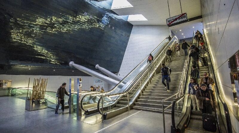 Variazioni orari metro e bus in occasione delle festività natalizie