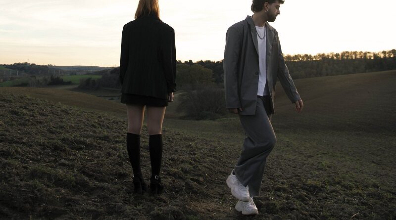 L’amore tossico di Lala, come una luce stroboscopica