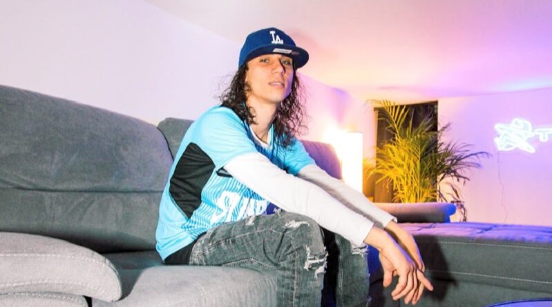 Cozy, il nuovo singolo di JCEE. La promessa della scena urban milanese propone un banger adrenalinico