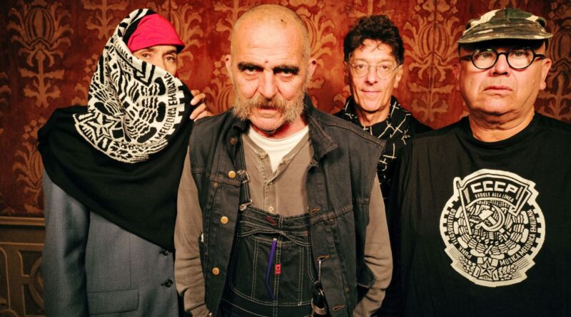Cresce il fermento attorno all’iconica band CCCP – Fedeli alla linea, 5 vinili in TOP 10