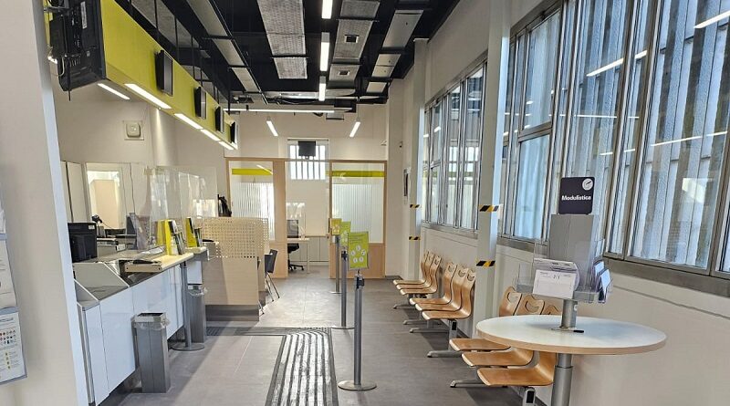 Manerbio, terminati i lavori ha riaperto l'ufficio postale