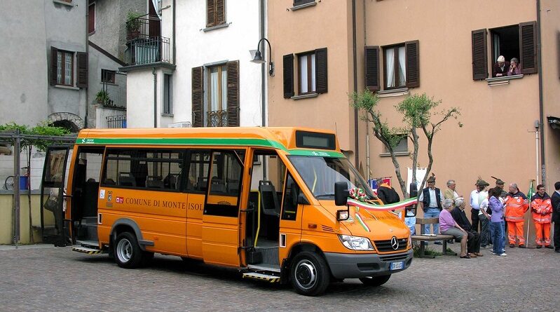Trasporti, Assessore Lucente: da Regione quasi 300mila euro per i due nuovi bus navetta destinati a Monte Isola