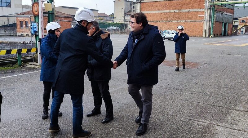 Brescia, sopralluogo dell'Assessore Maione all'ex Caffaro: "Obiettivo ruspe entro la fine dell'anno"