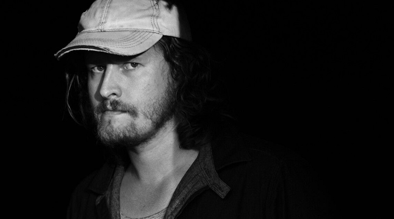 Daniel Norgren, il compositore della colonna sonora del film campione di incassi “Le Otto Montagne” arriva in Italia con il suo nuovo album in studio in uscita quest’anno